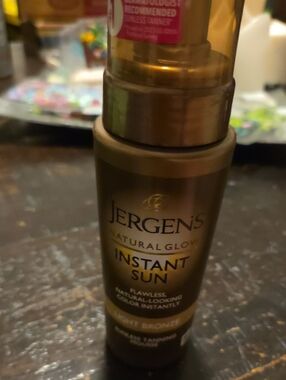 Jergens Natural Glow Instant Sun Tinted Mousse — Light Bronze New 6oz